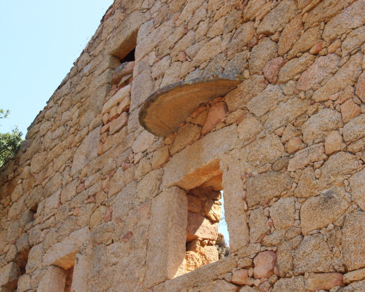 14 Les ruines de lancien moulin de Fica