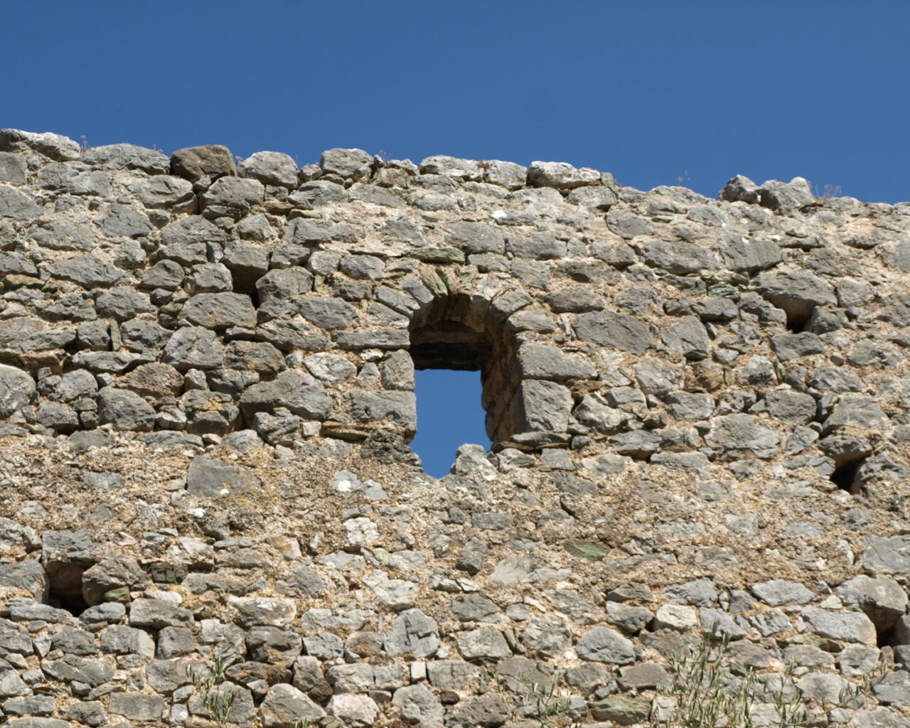 09 Les vestiges du chateau de Suprieta