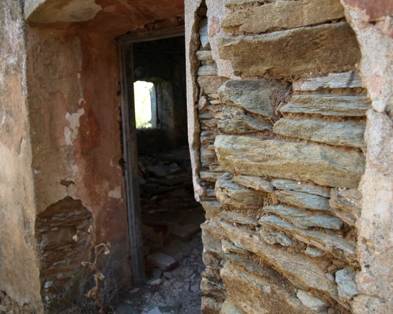 15 Ruines du hameau de Caracu