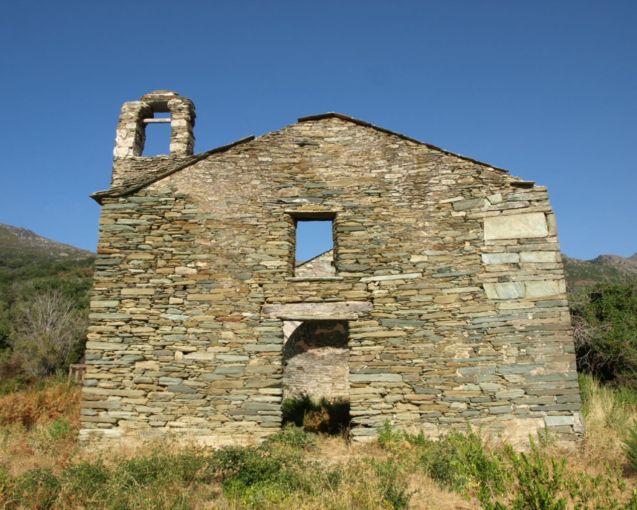 19 La chapelle en ruine de San Quilico