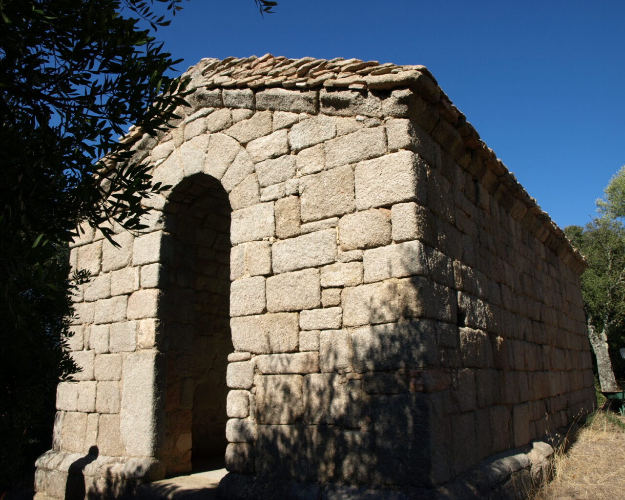 30 La chapelle romane de San Quilico de Montilati