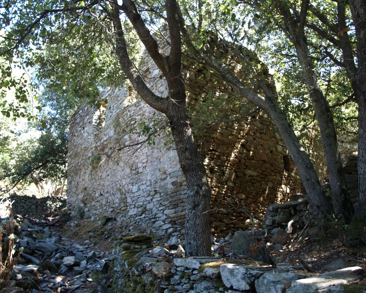 32 Ruines de lancien village de Salge