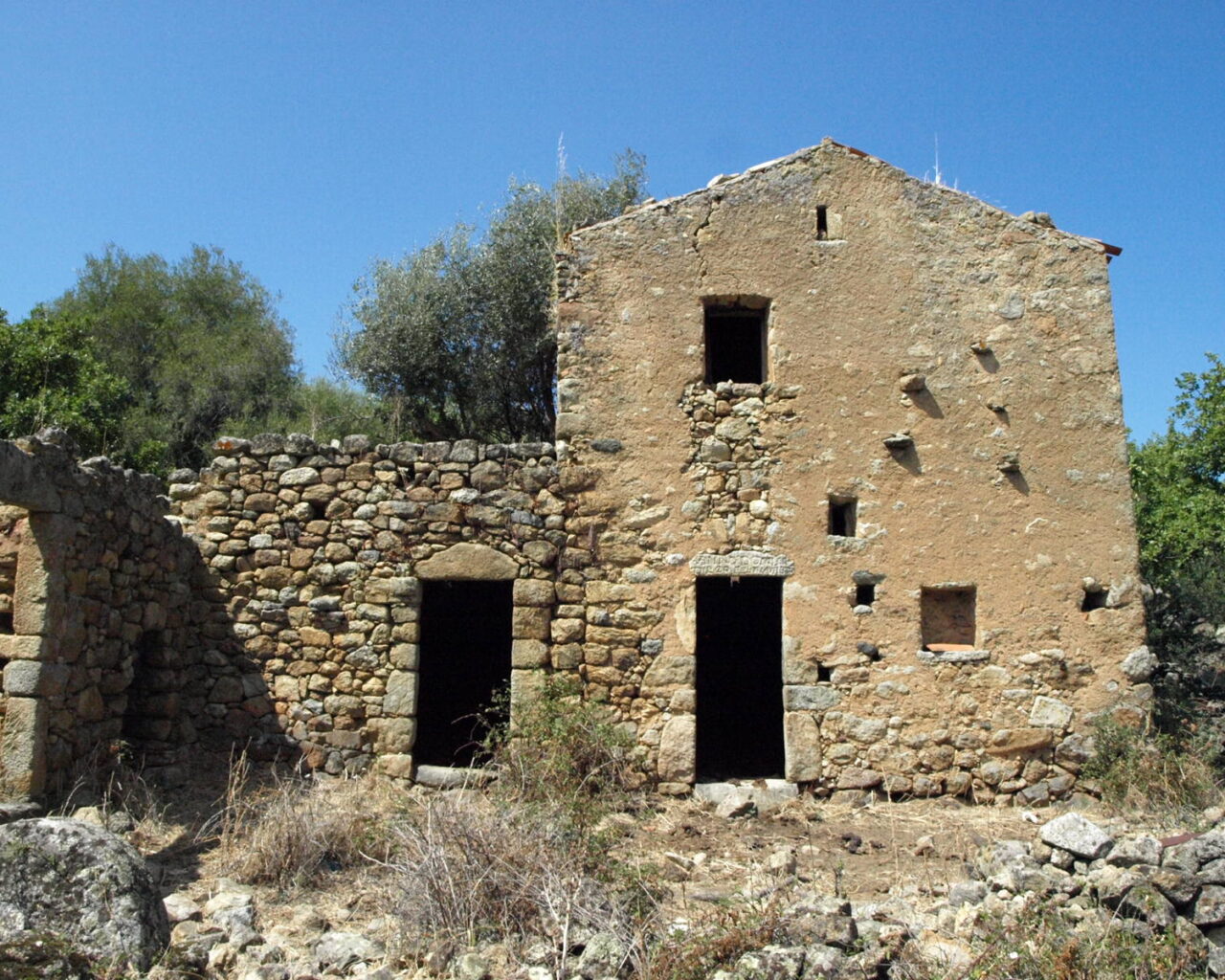 19 Ruines de lancien village de Giustiniani abandonne au XVIeme siecle