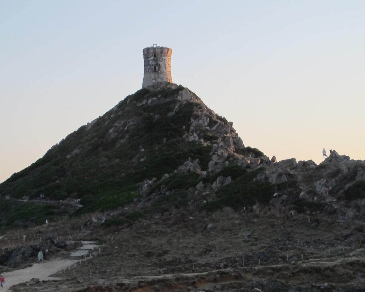 10 La presqu'île de la Parata et sa tour génoise
