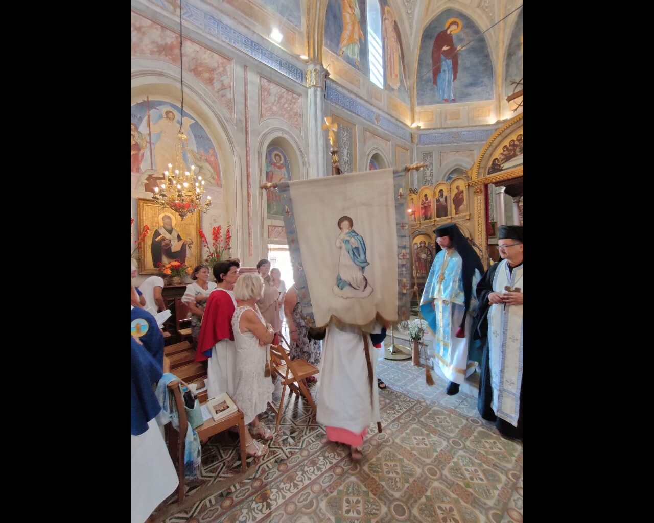 19 Procession de la très sainte Icône de la vierge