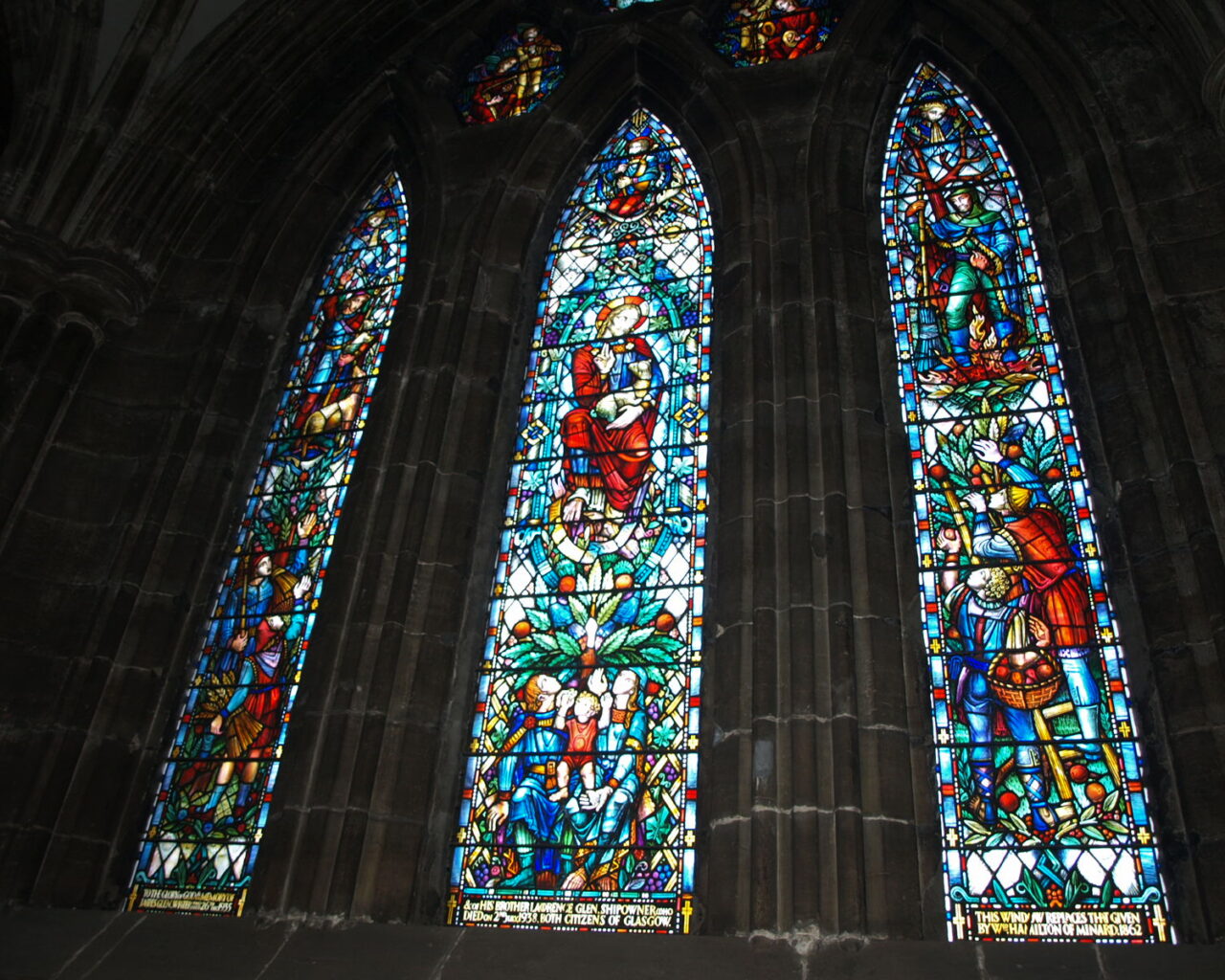 11 - La cathédrale possède une des plus belles collections de vitraux modernes