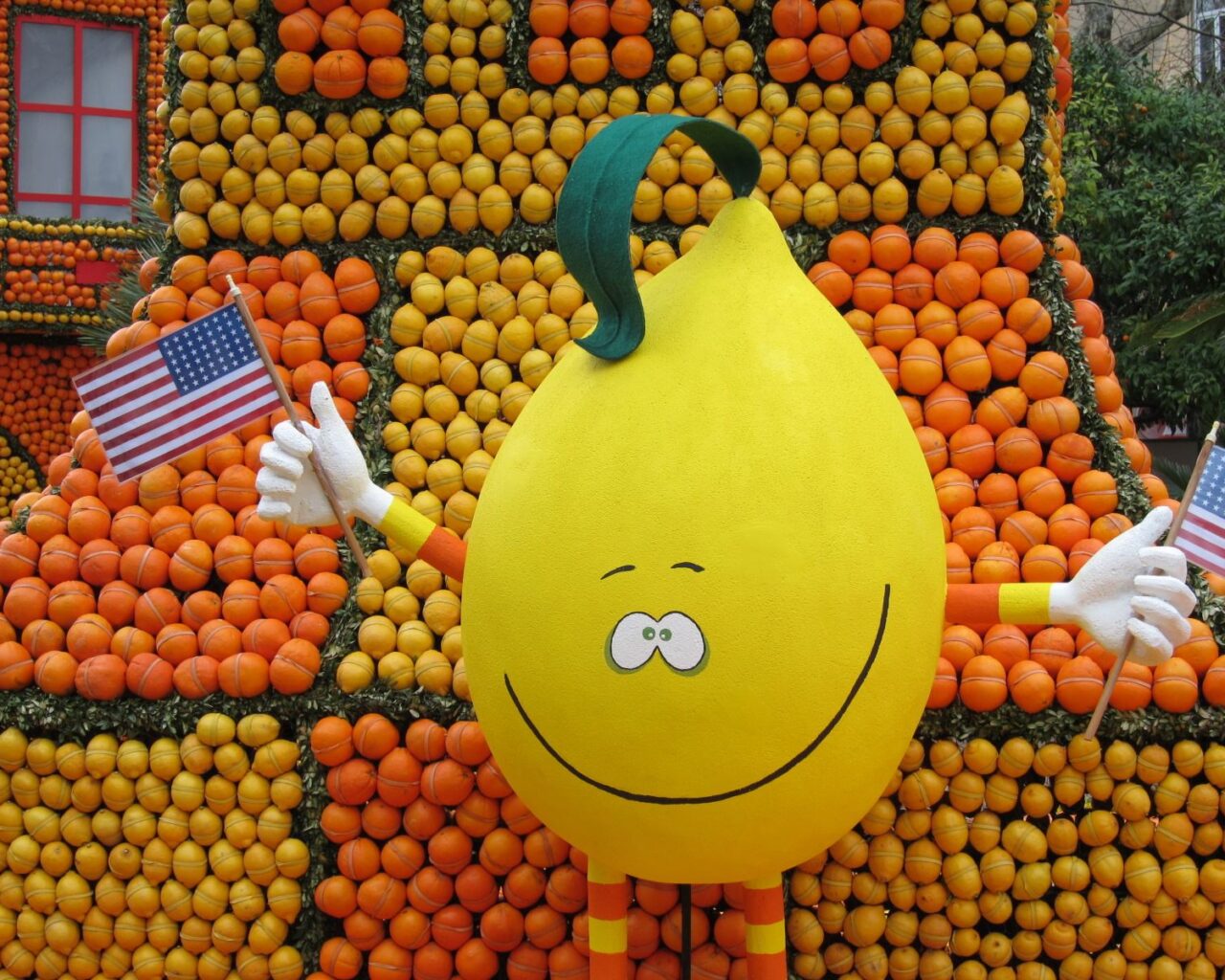 03 John Lemon, la mascotte de la fête du citron 2013