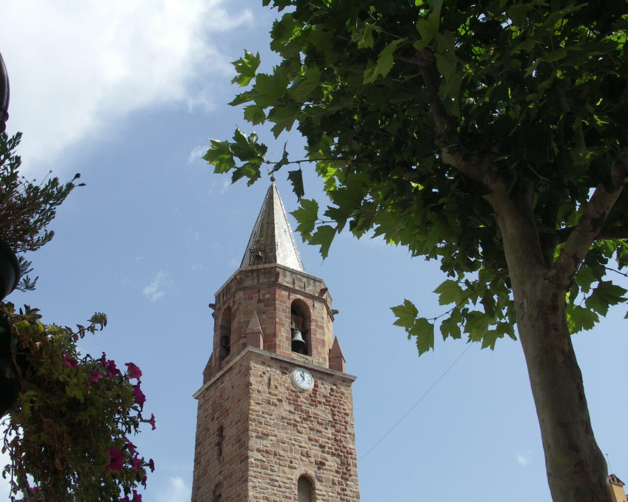 09 La cathédrale de Fréjus avec son clocher roman