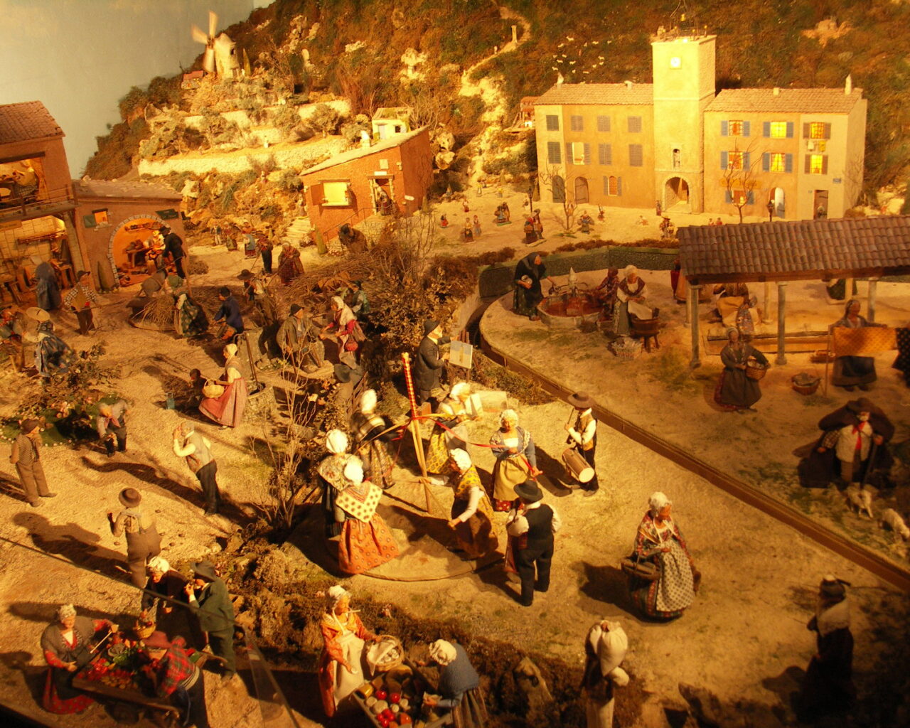 17 Un village provençal et une crèche, installés dans la salle Marcel Pagnol avec un petit spectacle son et lumière