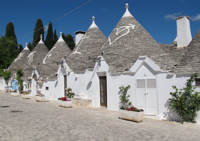 01 Alberobello est une ville de la région des Pouilles