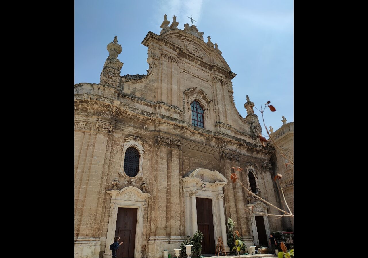 01 La cathédrale de Monopoli est une église catholique romaine