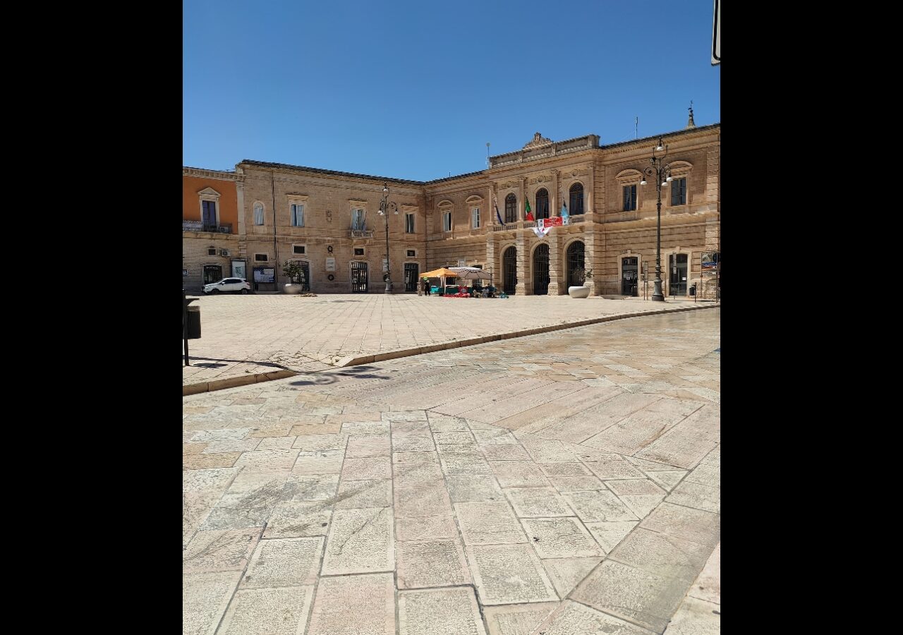 01 la Piazza Ciaia, le cœur de la ville de Fasano