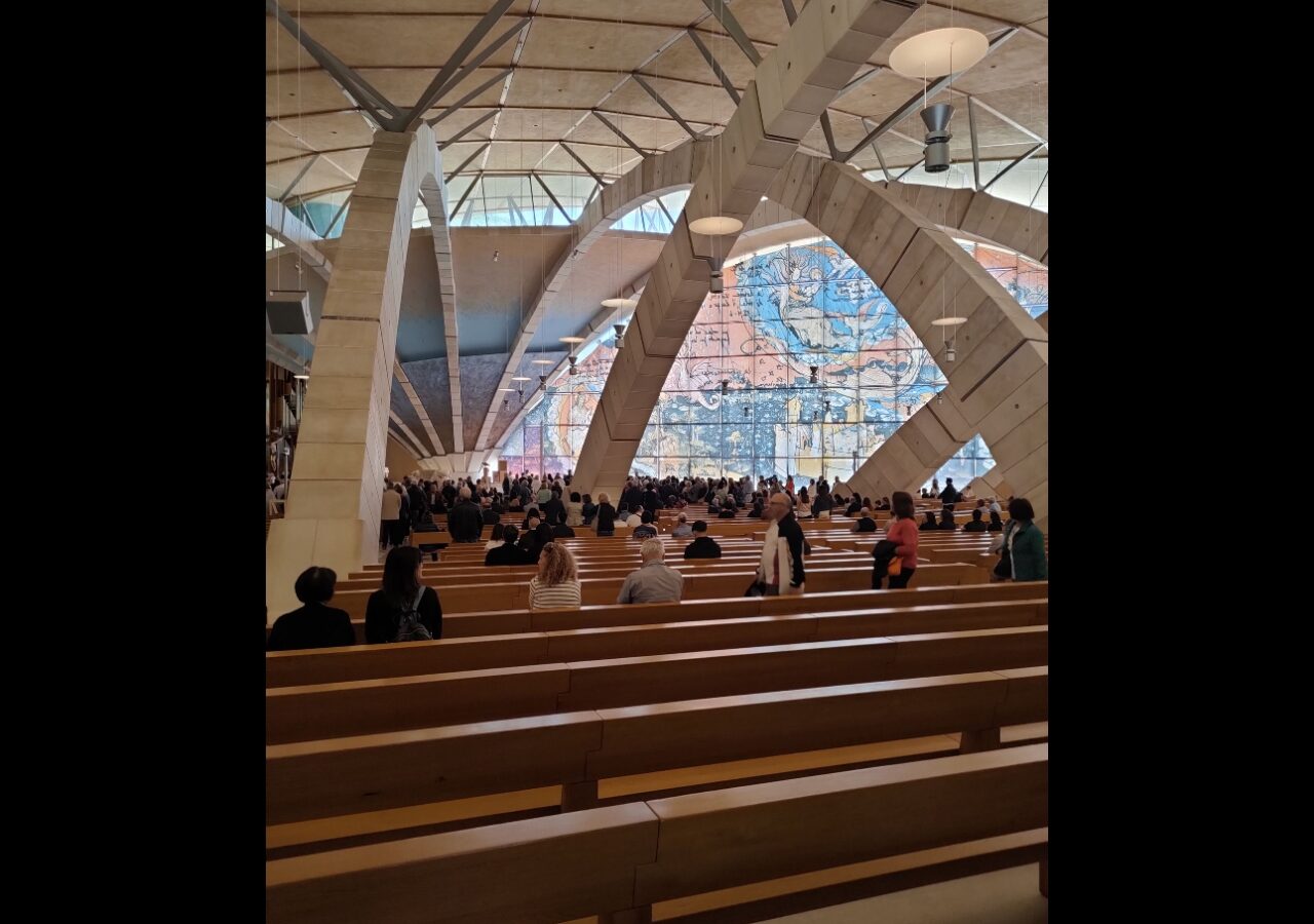 04 Intérieur de l'église de pèlerinage de Padre Pio