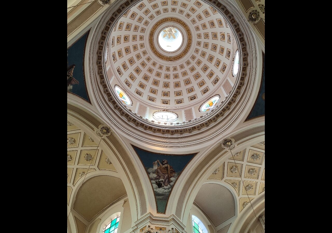 07 Intérieur de l’église mère de Saint Georges le martyr