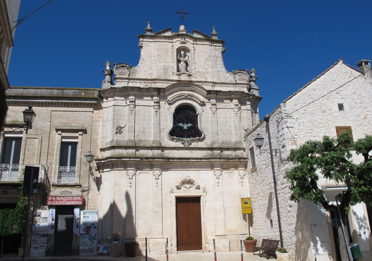 08 l'église de S. Cataldo, construite en style baroque en 1783