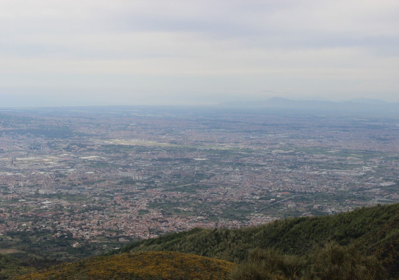 27 Vue sur Naples et ses environs depuis le Vésuve