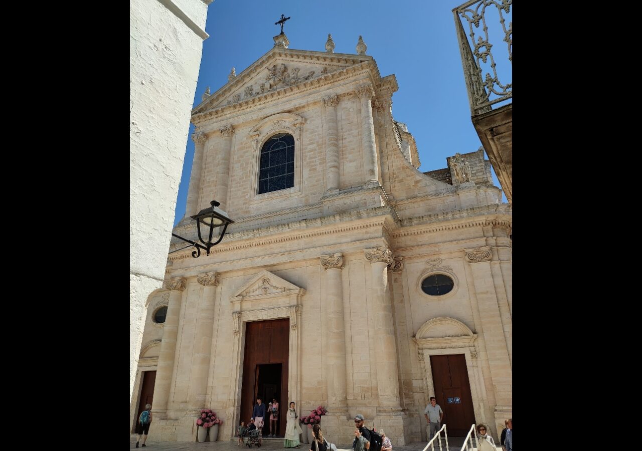 43 L’église mère de Saint Georges le martyr