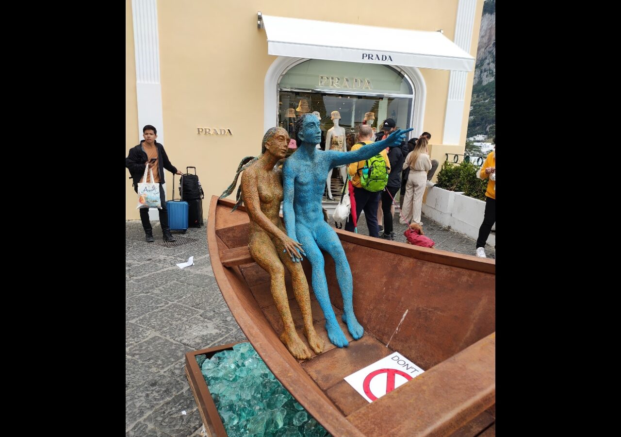 65 Sur la place centrale de Capri